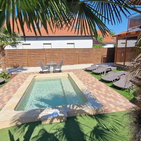 Napsugár B Apartmán *